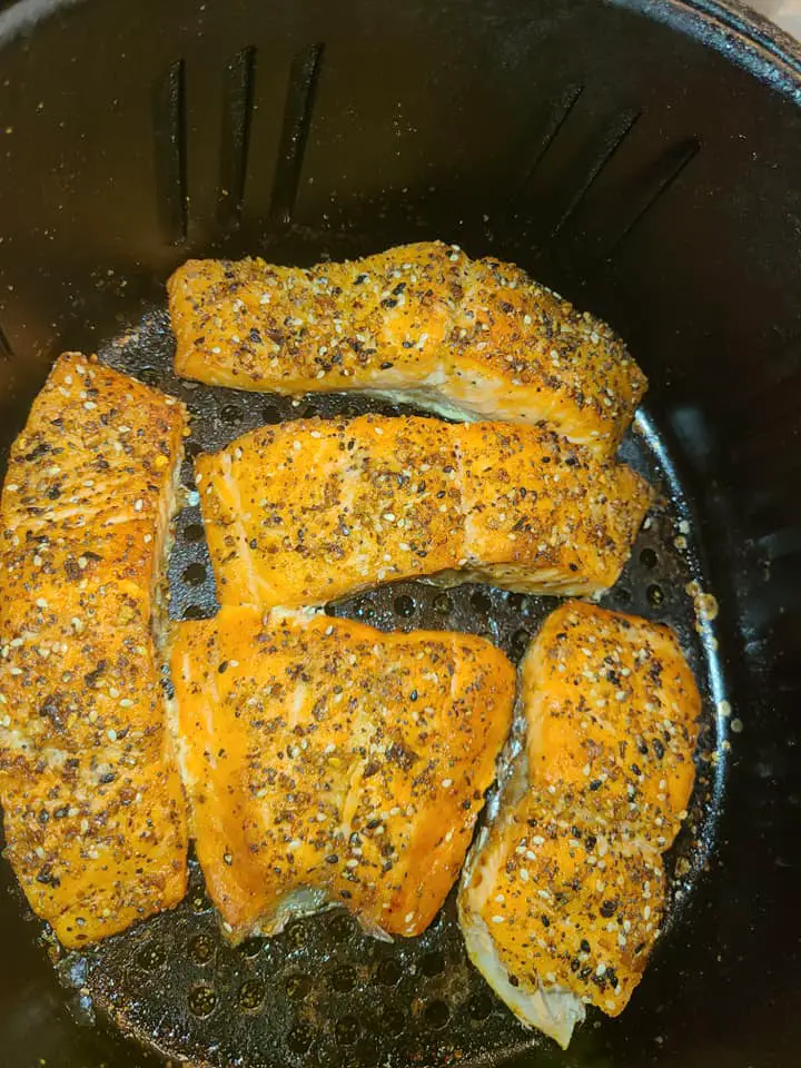 Salmon with seasoning in air fryer