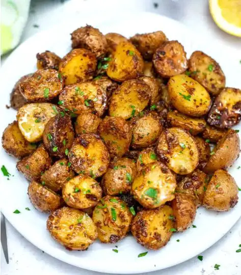 Crispy Air Fryer Potatoes by Catalina
