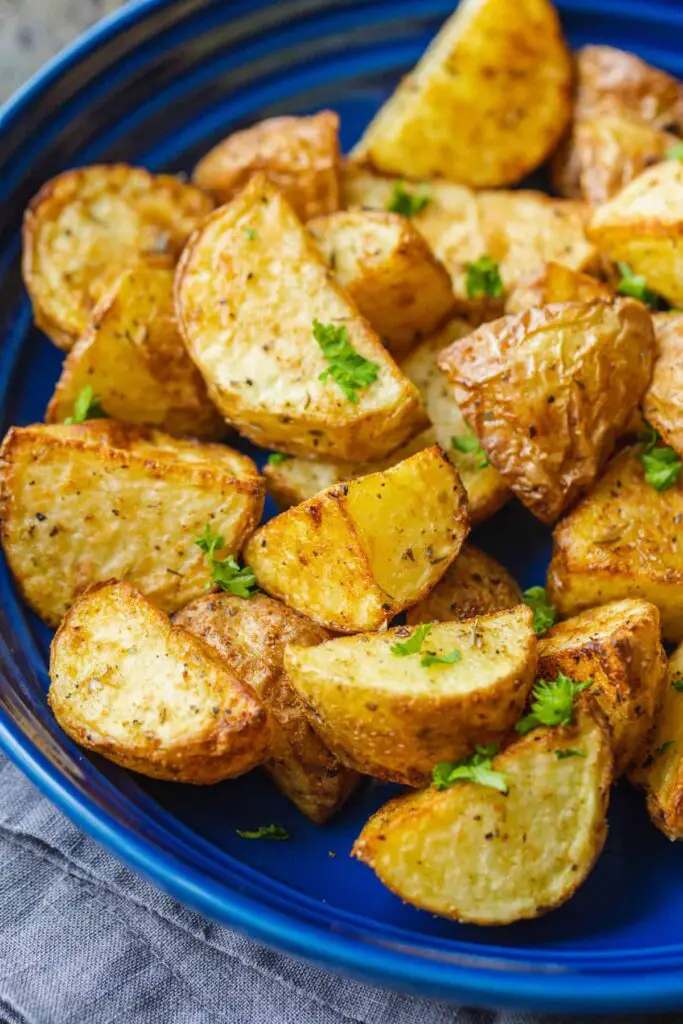 Crispy Air Fryer Potatoes by Natasha