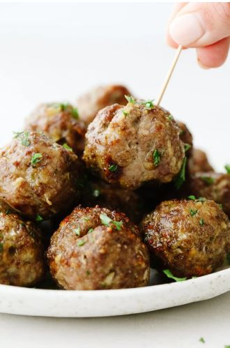 Quick and Easy Air Fryer Meatballs by Alyssa